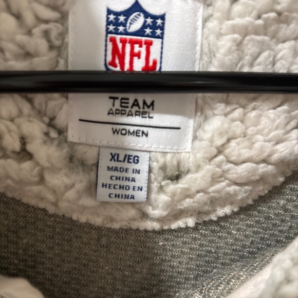 New with Tags , NFL women’s size XL, Jacksonville Jaguars, Sherpa sweater jacket - Picture 4 of 5